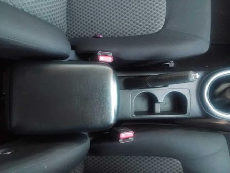 2010-Nissan-X-Trail-25-SE-4x4_10