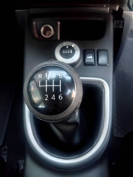 2010-Nissan-X-Trail-25-SE-4x4_14
