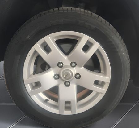 2010-Nissan-X-Trail-25-SE-4x4_5