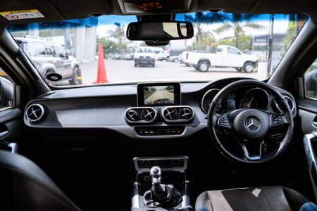 2020-Mercedes-Benz-X-Class-X250d-4x4-Progressive_9