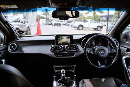 2020-Mercedes-Benz-X-Class-X250d-4x4-Progressive_15