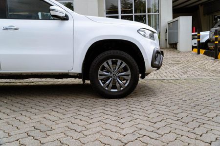 2020-Mercedes-Benz-X-Class-X250d-4x4-Progressive_17