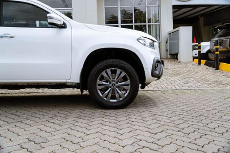 2020-Mercedes-Benz-X-Class-X250d-4x4-Progressive_18