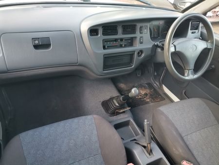 2000-Toyota-Condor-7-SEATER-Condor_10