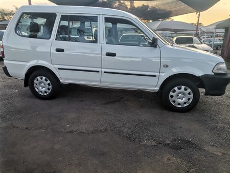 2000-Toyota-Condor-7-SEATER-Condor_3