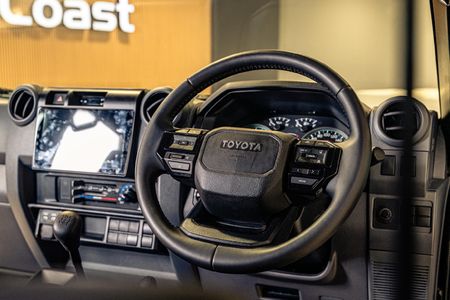 2025-Toyota-Land-Cruiser-79-45-D-Double-Cab_12