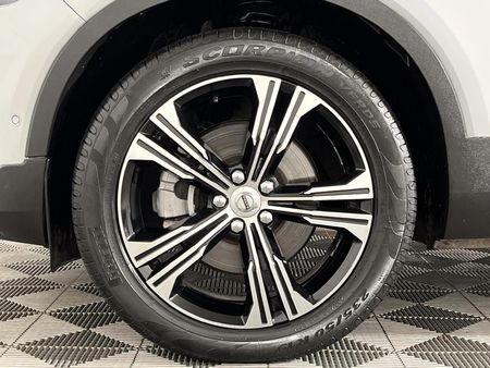 2020-Volvo-XC40-D4-Inscription-AWD-Auto_4