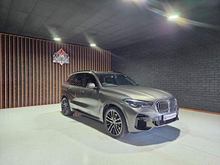 2022-BMW-X5-xDrive30d-M-Sport_2