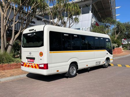 Used Toyota Coaster 2.8D GL Auto 23 Seater for sale in Gauteng - Cars ...