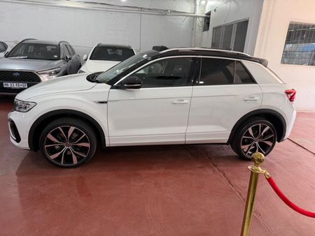2025-Volkswagen-T-Roc-20-TSI-4M-Rline-DSG_11
