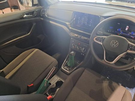 2026-Volkswagen-T-Cross-10-TSI-Auto_9