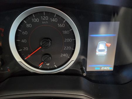2022-Toyota-Corolla-Cross-18-XI_9