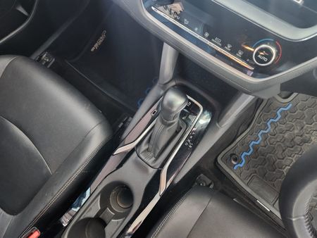 2022-Toyota-Corolla-Cross-18-XI_15