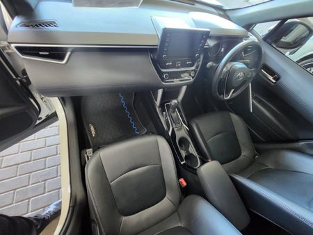 2022-Toyota-Corolla-Cross-18-XI_16