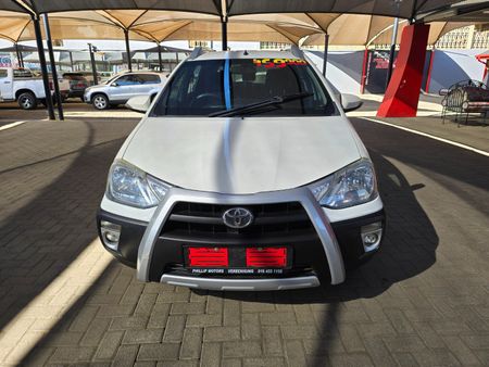 2018-Toyota-Etios-Cross-15-XS-5-dr_2