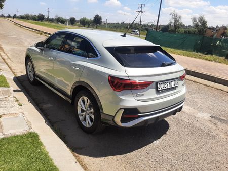 2021-Audi-Q3-Sportback-20-TFSI-quattro-Auto-S-Line-40-TFSI_9