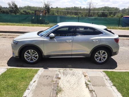 2021-Audi-Q3-Sportback-20-TFSI-quattro-Auto-S-Line-40-TFSI_7