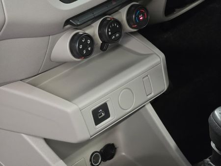 2026-Renault-Triber-10-Express-Iii-Panel-Van_15