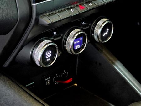2025-Renault-Captur-13T-Intens-EDC_15