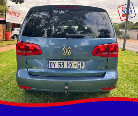 2012-Volkswagen-Touran-20-TDI-Trendline-Auto_3