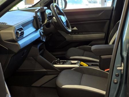 2026-Renault-Duster-13T-Intens-EDC_22