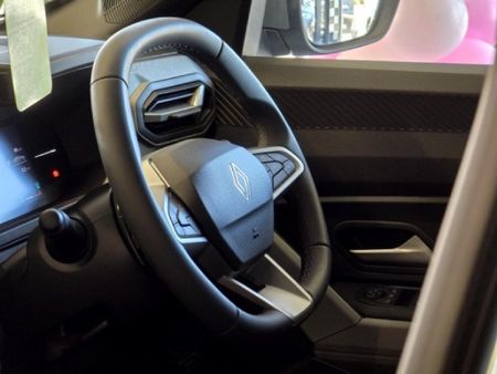 2026-Renault-Duster-13T-Intens-EDC_7