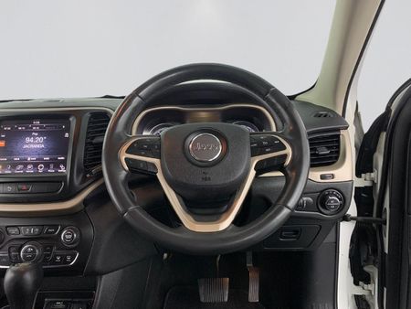 2015-Jeep-Cherokee-32-Limited-AWD-Auto_15