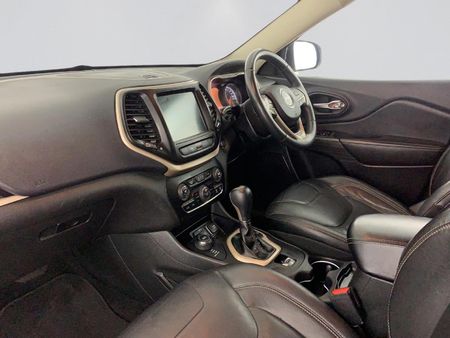 2015-Jeep-Cherokee-32-Limited-AWD-Auto_16