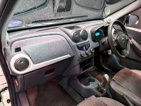 2016-Chevrolet-Utility-14-AC_9
