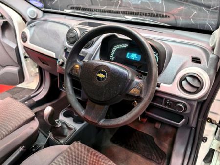 2016-Chevrolet-Utility-14-AC_10