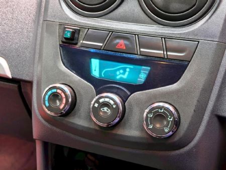 2016-Chevrolet-Utility-14-AC_13