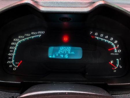 2016-Chevrolet-Utility-14-AC_16