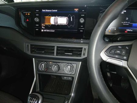 2025-Volkswagen-Polo-10-TSI-Life_14