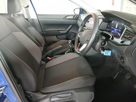 2025-Volkswagen-Polo-10-TSI-Life_15
