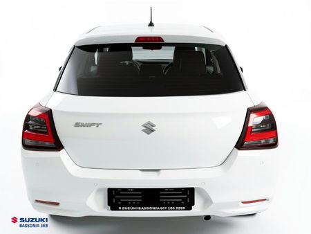 2025-Suzuki-Swift-12-GL_4