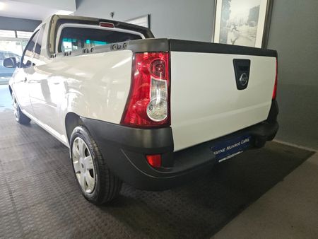 2021-Nissan-NP200-2021-Nissan-NP200-16-AC-Safety-Pack_9