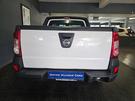 2021-Nissan-NP200-2021-Nissan-NP200-16-AC-Safety-Pack_4