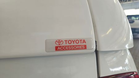 2025-Toyota-Hilux-24-GD-6-Raider-4x4-Auto-Double-Cab_9