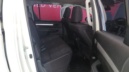 2025-Toyota-Hilux-24-GD-6-Raider-4x4-Auto-Double-Cab_19