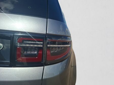 2022-Land-Rover-Discovery-Sport-20D-SE-R-Dynamic-D200_11