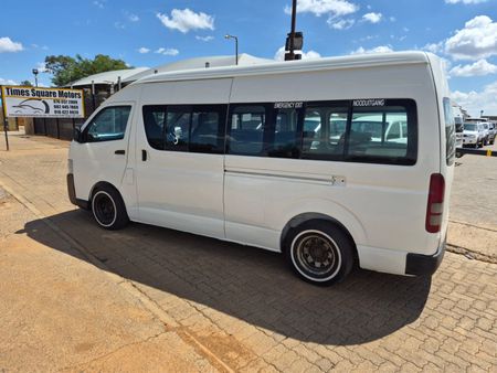2019-Toyota-Quantum-25-D-4D-Sesfikile-16-seat_2