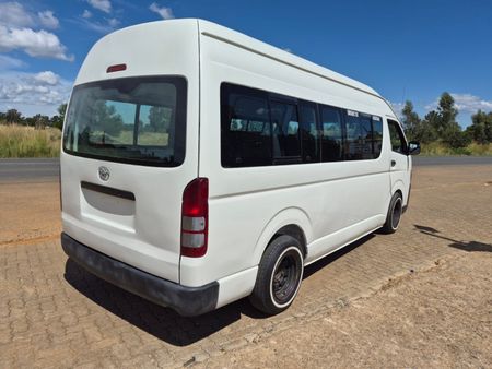 2019-Toyota-Quantum-25-D-4D-Sesfikile-16-seat_5