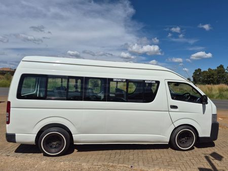 2019-Toyota-Quantum-25-D-4D-Sesfikile-16-seat_7