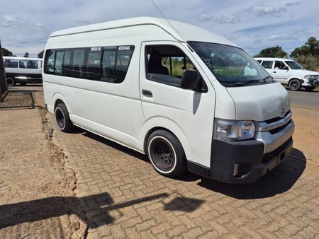 2019-Toyota-Quantum-25-D-4D-Sesfikile-16-seat_8