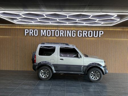 2016-Suzuki-Jimny-13_4