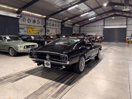 1968-Ford-Mustang-GT390_10