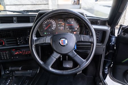 1985-BMW-6-Series-635-CSi-Auto_17