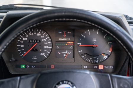 1985-BMW-6-Series-635-CSi-Auto_18