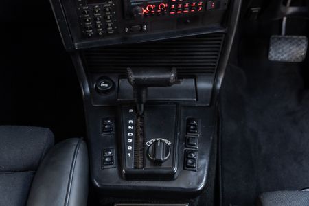 1985-BMW-6-Series-635-CSi-Auto_20