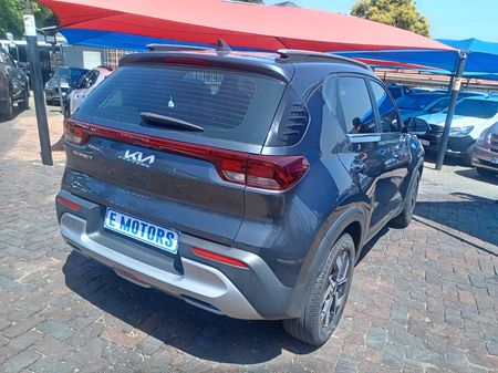 2022-Kia-Sonet-15-LX_13